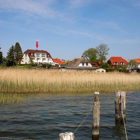 Ferienhaus Suedblick Am Yachthafen Бреге Екстериор снимка